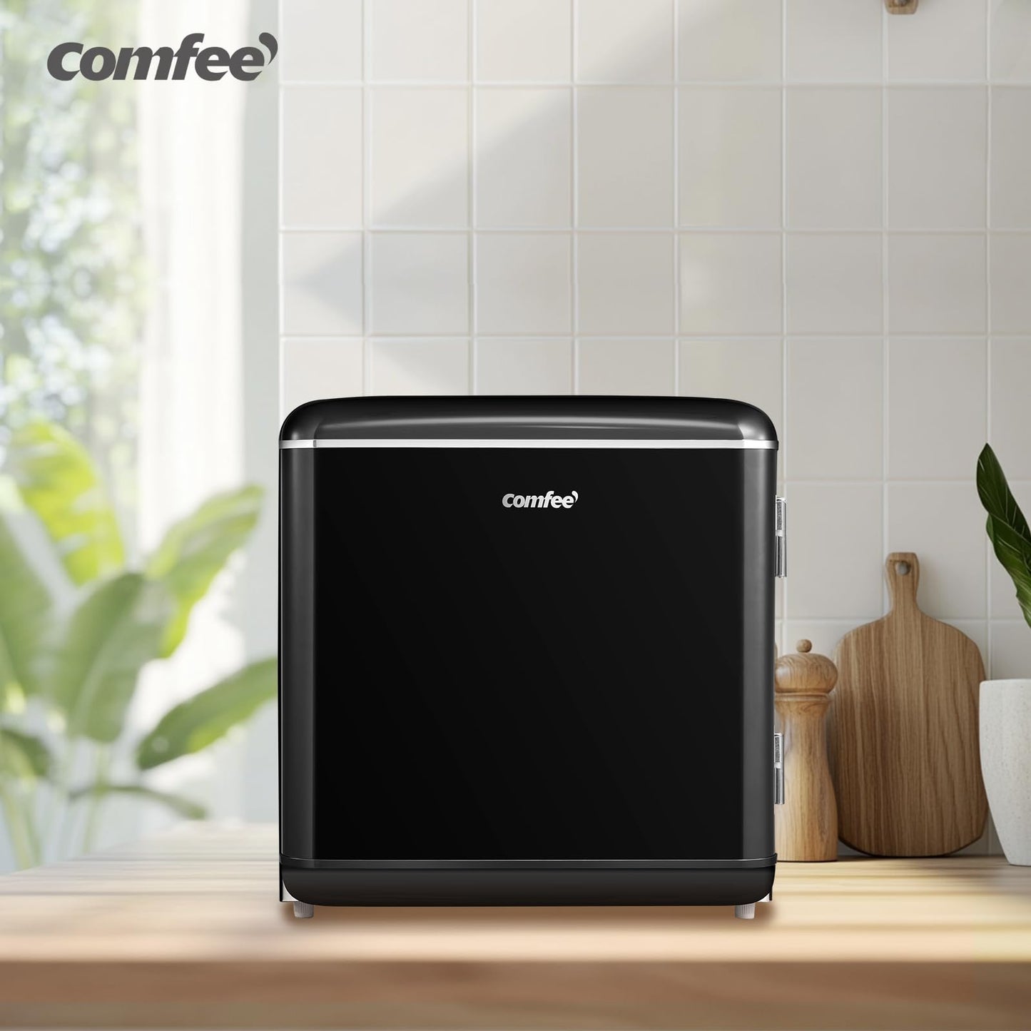 Comfee' RCD50BL2EURT(E) Mini Refrigerador de una sola puerta, 47L, Diseño Retro, con Compartimento Enfriador, Termostatos Ajustables, Bajo Ruido, Ideal para Hogar y Oficina, Negro