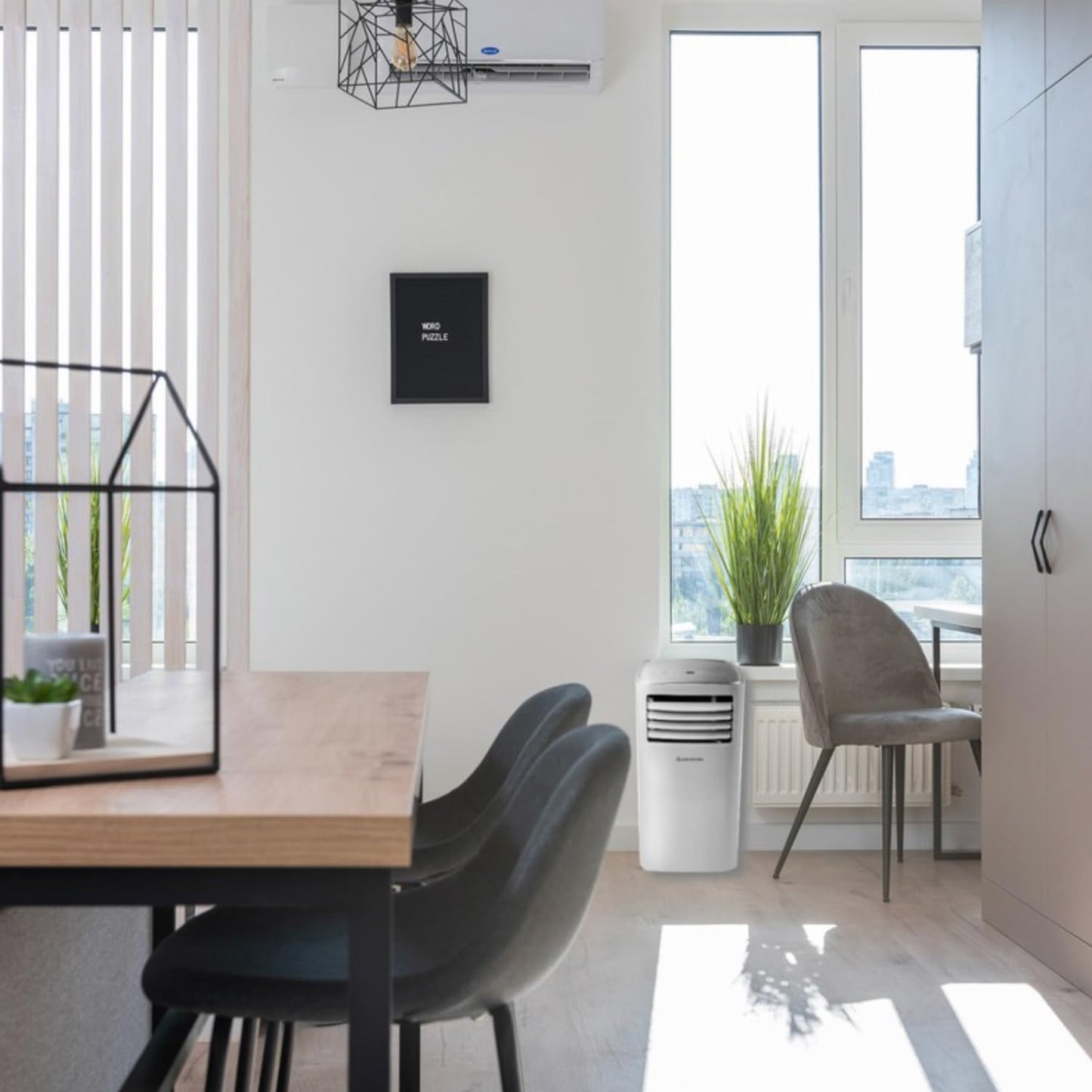 Ariston, Mobis 9 - Pinguino Aire Acondicionado Portátil Silencioso con Temporizador y Mando a Distancia, Climatizador 24x69x2.5 Blanco, Fabricado para Instalación en España, Eficiencia A Rango(A+++/D)