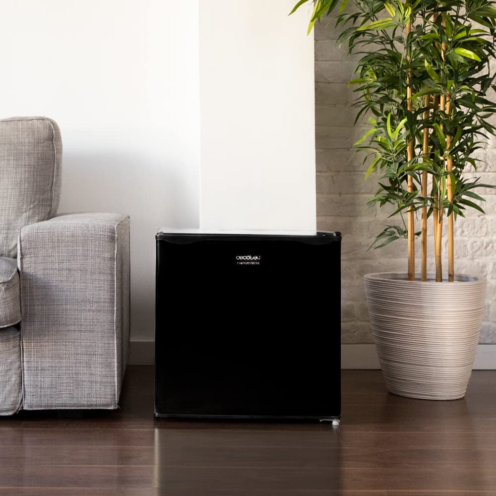Minibar Cecotec GrandCooler 20000 Black 46L – Compresor Silencioso, Control Temperatura Regulable, Congelador, Puerta Reversible